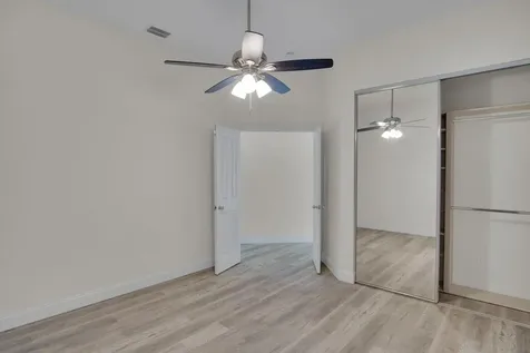 324 Nw Bentley Circle Port Saint Lucie FL 34986