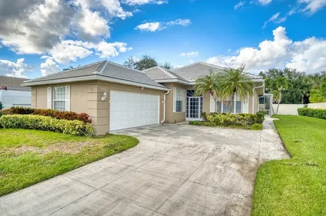 324 Nw Bentley Circle Port Saint Lucie FL 34986