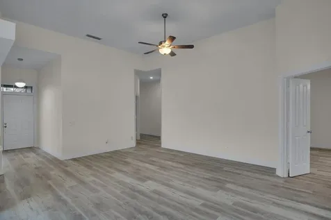 324 Nw Bentley Circle Port Saint Lucie FL 34986