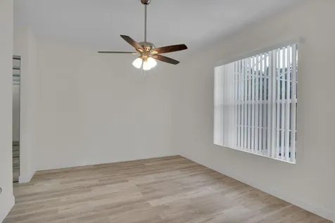 324 Nw Bentley Circle Port Saint Lucie FL 34986