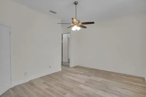 324 Nw Bentley Circle Port Saint Lucie FL 34986