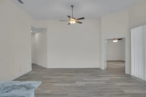 324 Nw Bentley Circle Port Saint Lucie FL 34986
