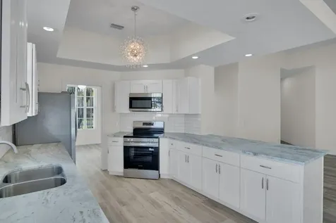 324 Nw Bentley Circle Port Saint Lucie FL 34986