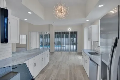 324 Nw Bentley Circle Port Saint Lucie FL 34986