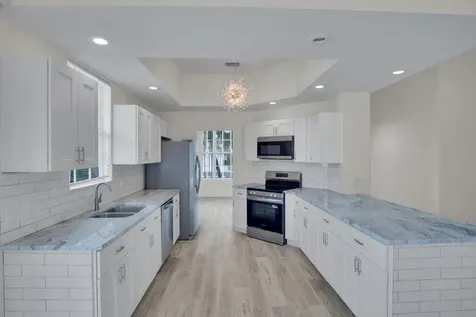 324 Nw Bentley Circle Port Saint Lucie FL 34986