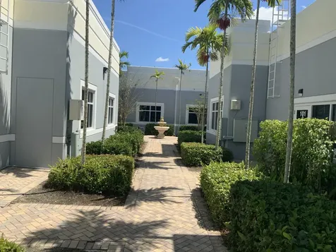 544 NW University Boulevard Boulevard Port Saint Lucie FL 34986