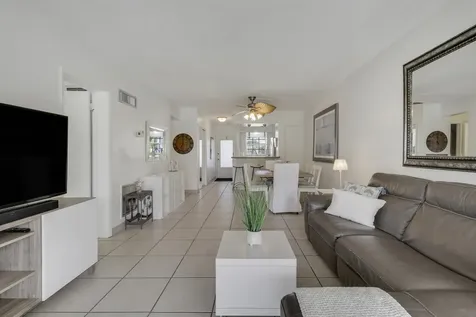 298 Se 6th Avenue Pompano Beach FL 33060