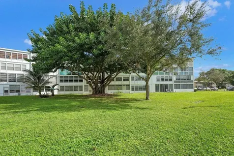 4026 Swansea B Deerfield Beach FL 33442