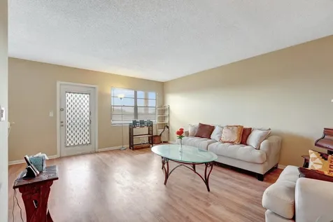 4026 Swansea B Deerfield Beach FL 33442