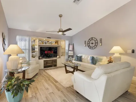 5793 Nw Dublin Drive Port Saint Lucie FL 34986