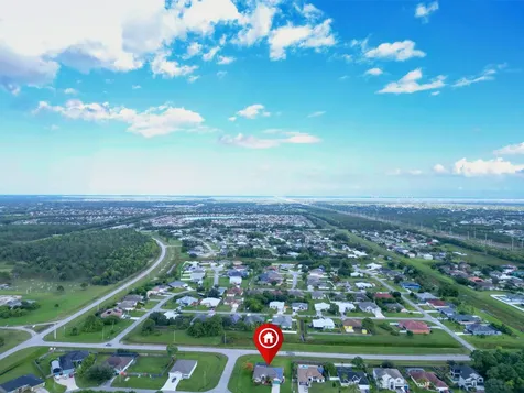 5793 Nw Dublin Drive Port Saint Lucie FL 34986
