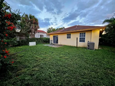 2109 Dock Street West Palm Beach FL 33401
