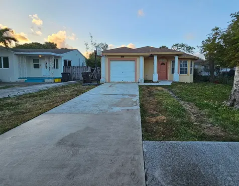 2109 Dock Street West Palm Beach FL 33401