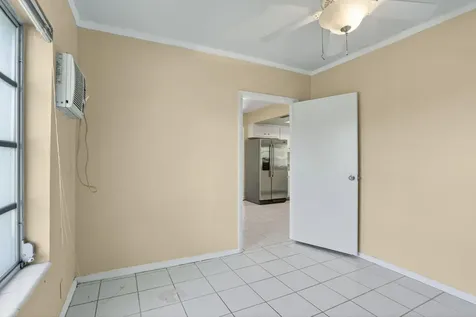 1190 Nw 69th Avenue Margate FL 33063