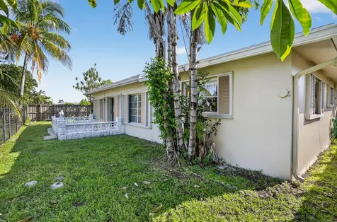 1190 Nw 69th Avenue Margate FL 33063