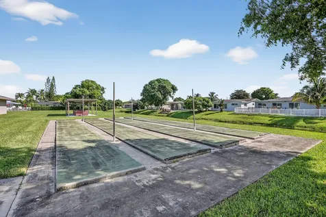 1190 Nw 69th Avenue Margate FL 33063