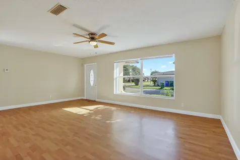 1190 Nw 69th Avenue Margate FL 33063