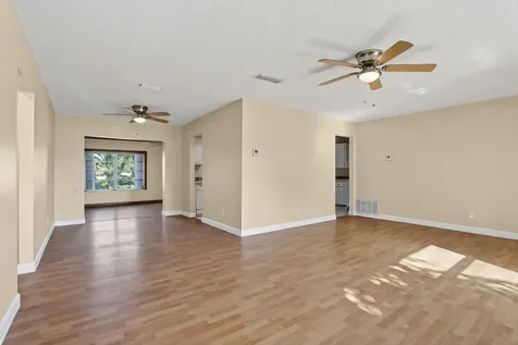 1190 Nw 69th Avenue Margate FL 33063