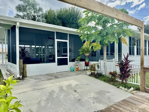 1903 Se 30th Street Okeechobee FL 34974