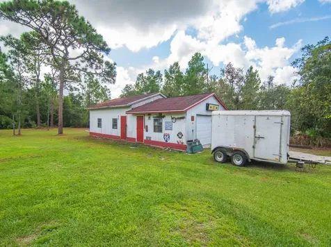 5675 Sunshine Avenue Okeechobee FL 34972