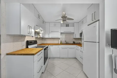 114 Somerset F West Palm Beach FL 33417