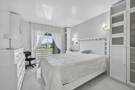 114 Somerset F West Palm Beach FL 33417
