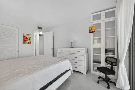 114 Somerset F West Palm Beach FL 33417