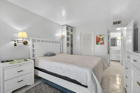 114 Somerset F West Palm Beach FL 33417