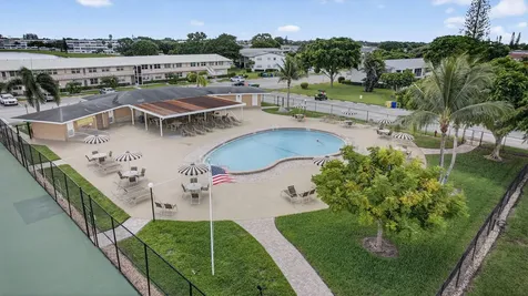 114 Somerset F West Palm Beach FL 33417