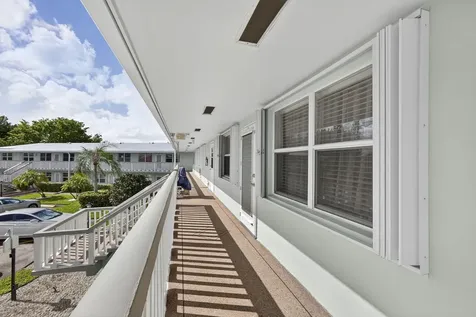 114 Somerset F West Palm Beach FL 33417