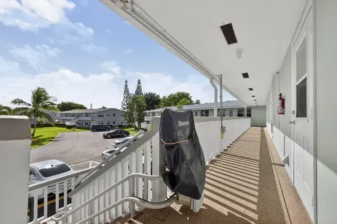 114 Somerset F West Palm Beach FL 33417