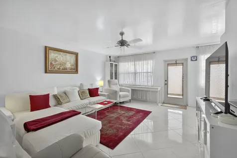 114 Somerset F West Palm Beach FL 33417