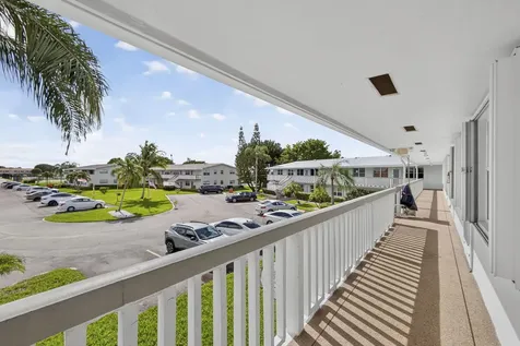 114 Somerset F West Palm Beach FL 33417