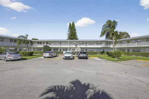 114 Somerset F West Palm Beach FL 33417