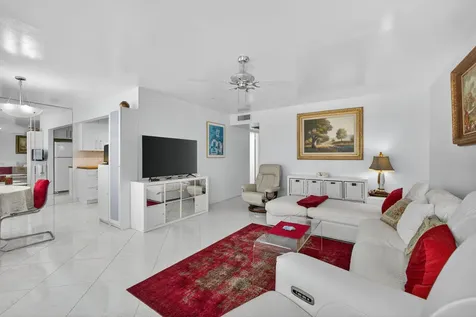 114 Somerset F West Palm Beach FL 33417