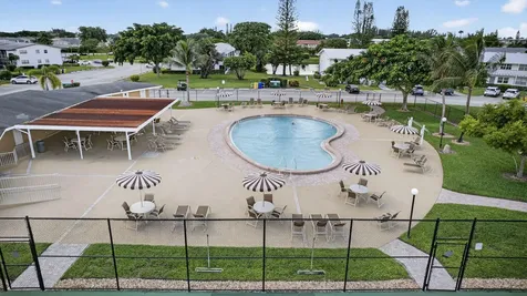 114 Somerset F West Palm Beach FL 33417