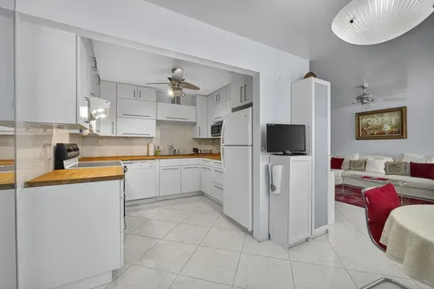 114 Somerset F West Palm Beach FL 33417