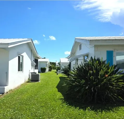 1008 Siesta Avenue Boynton Beach FL 33426