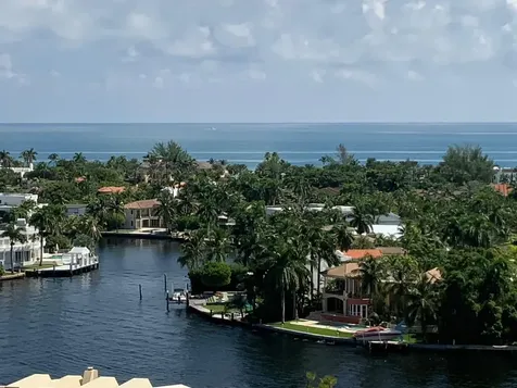 20185 E Country Club Drive Aventura FL 33180