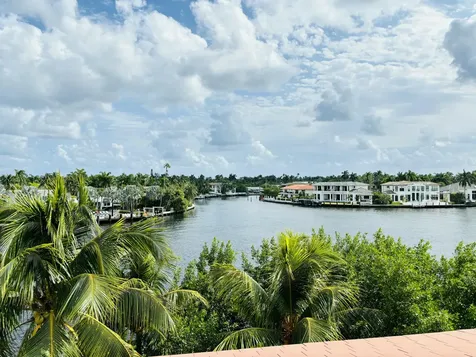 20185 E Country Club Drive Aventura FL 33180