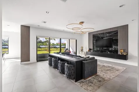 8258 Essex Country Club Drive Boca Raton FL 33434