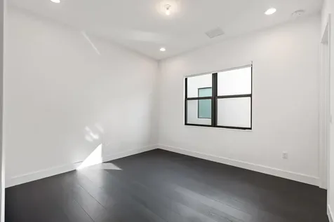 8258 Essex Country Club Drive Boca Raton FL 33434