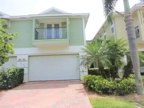 1825 Bridgepointe Circle Vero Beach FL 32967