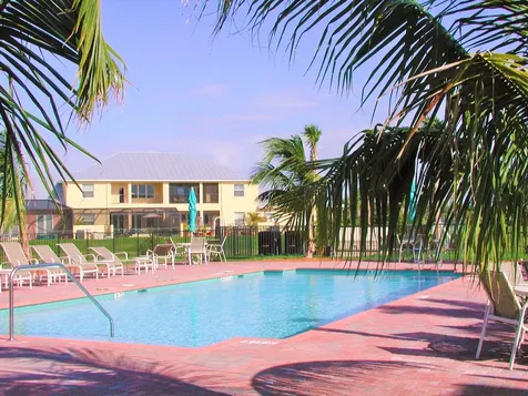 1825 Bridgepointe Circle Vero Beach FL 32967