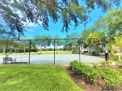 1825 Bridgepointe Circle Vero Beach FL 32967