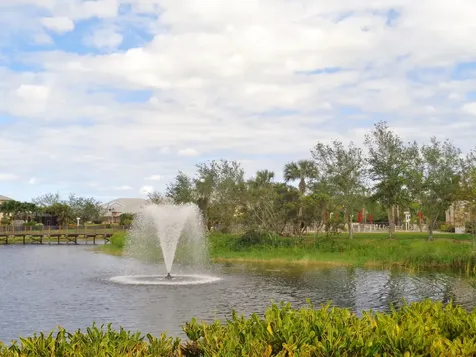 1825 Bridgepointe Circle Vero Beach FL 32967