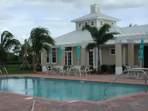 1825 Bridgepointe Circle Vero Beach FL 32967