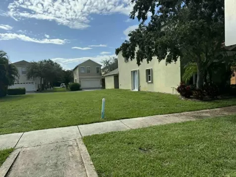 2527 SE Ruskin Drive Port Saint Lucie FL 34952