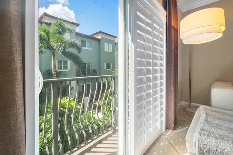 34 NW 7th Street Boca Raton FL 33432