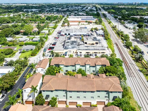 34 NW 7th Street Boca Raton FL 33432